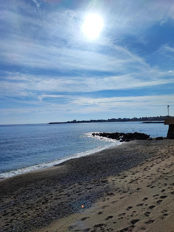 Sicily Travel Apartment'S 2 Giardini Naxos Exterior photo